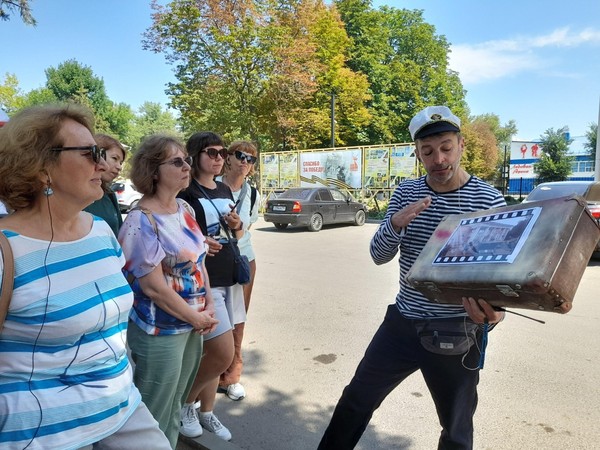 Авторская лекция «О чём молчат афиши: хроника звёздных гастролей»