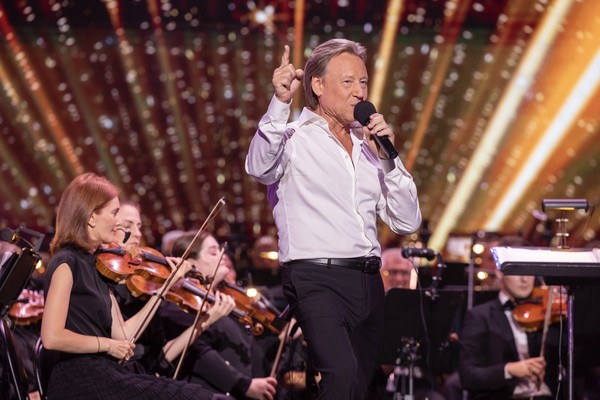 Дмитрий Харатьян