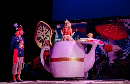 Алиса в стране чудес