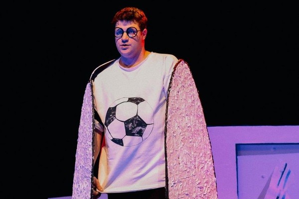 Спектакль «Манолито Очкарик»