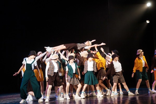 Мая. Фэмили. Я