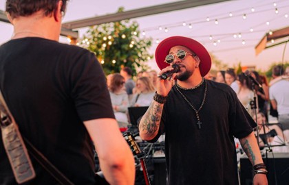 Ритмы латины на крыше. Зажигательный концерт «Dolce Gavana»