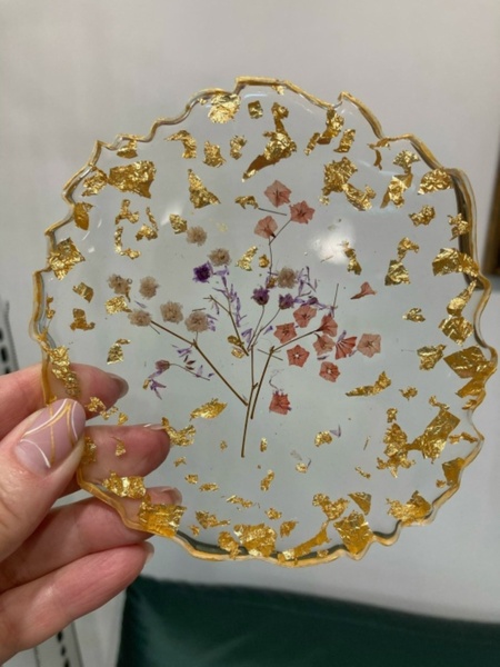 25-31.05 в 16.00 и в 18.30 Мастер-классы по работе с эпоксидной смолой.