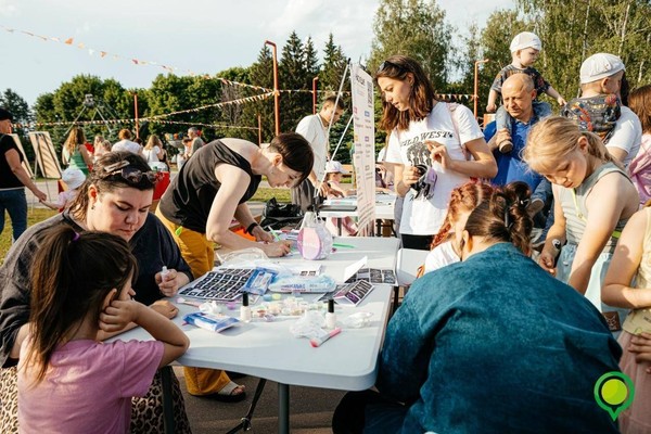 Праздничная программа «Накануне лета»