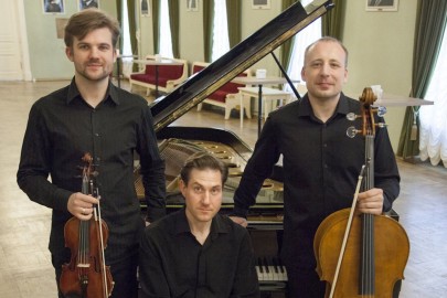 Ultimum trio. Аб-т №8