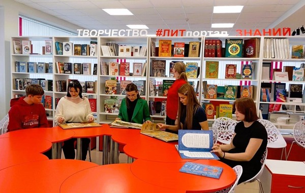 Поэтический час «Я знаю, что значит война»