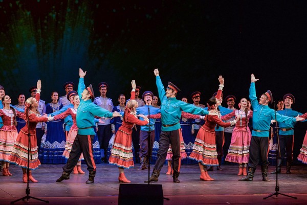 Концерт Государственного ансамбля песни и пляски Донских казаков им. А. Квасова