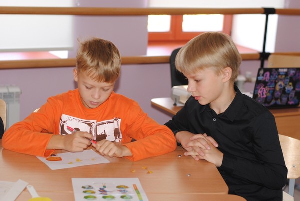 Интерактивная игра «Весенние загадки от Весны»