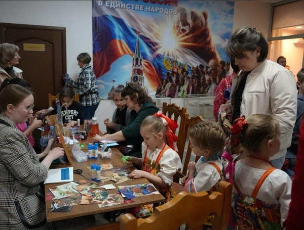 Конкурс семейного творчества «В семейном кругу: традиции народов России»
