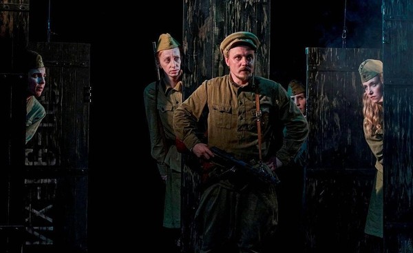 Спектакль «А зори здесь тихие»