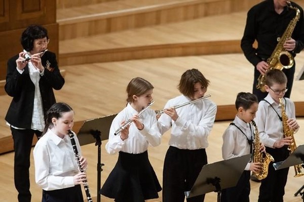 Отчетный концерт отдела духовых и ударных инструментов «Звуки ветра и ритмы сердца»