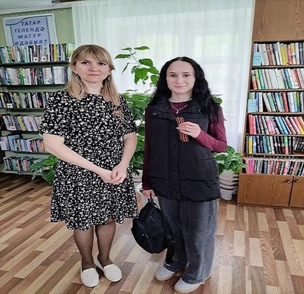 Патриотическая акция «Георгиевская ленточка – каждому читателю»