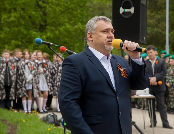 Торжественная программа «Под флагом Победы!»