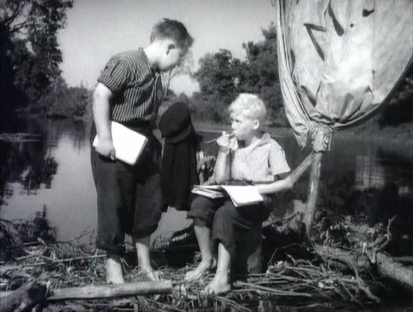 Кинопросмотр «Васёк Трубачёв и его товарищи»