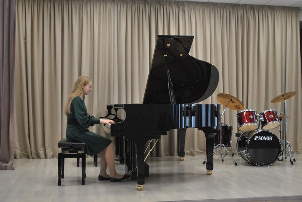 Концерт «Весенние грезы» учащихся класса фортепиано