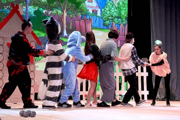 Трансляция фестиваля «Под радугой»