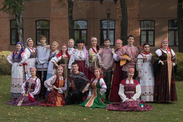 Ансамбль «Яромилъ». И песни тоже воевали