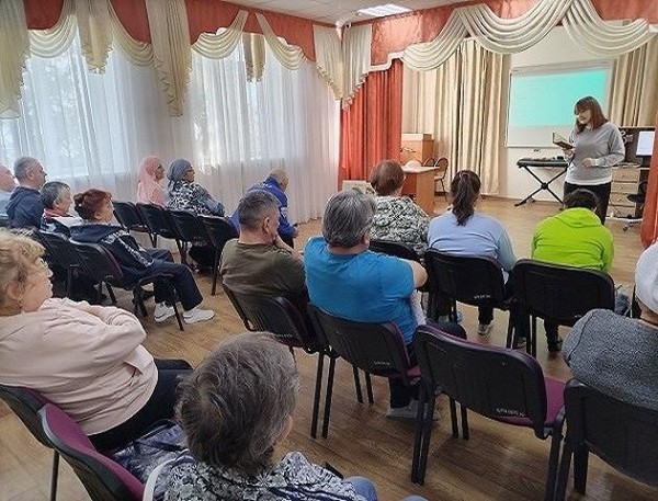 Литературно-поэтическая гостиная «В стихах цвела весна Победы»