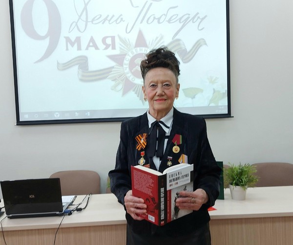 Под салютом великой Победы