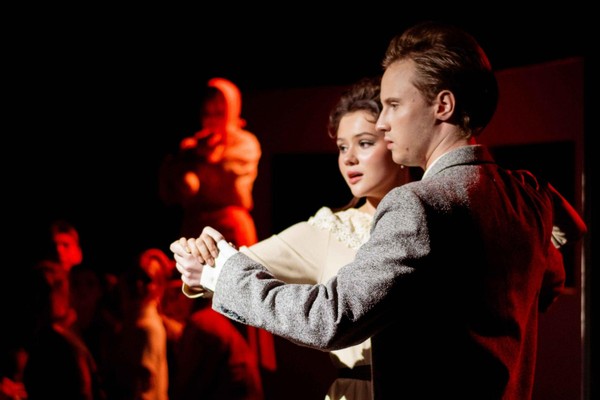 Спектакль «Пусть летят журавли»