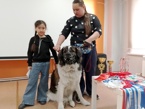 Познавательный час «Четвероногие герои ВОВ»