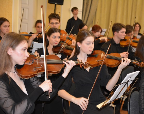 Концерт специальности «Оркестровые струнные инструменты»