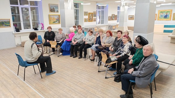 Исполнение песен под гармонь «Ручейки бегут, звенят…»