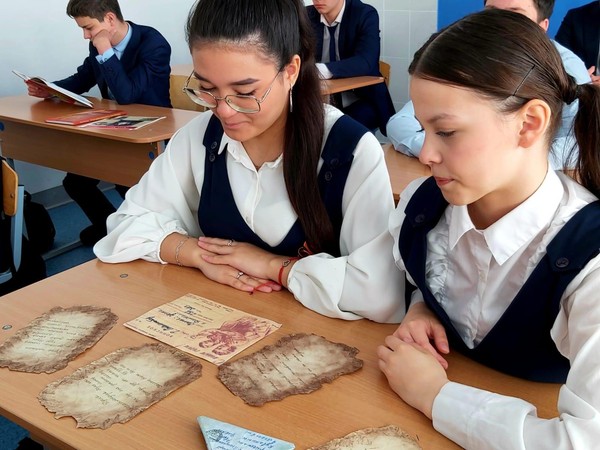 Литературно-информационный час «Победный май»