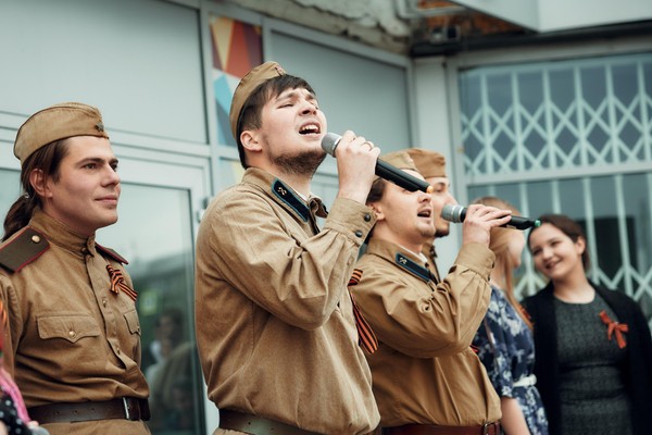 Вечер песен военных лет «Когда бьют пушки, музы не молчат»
