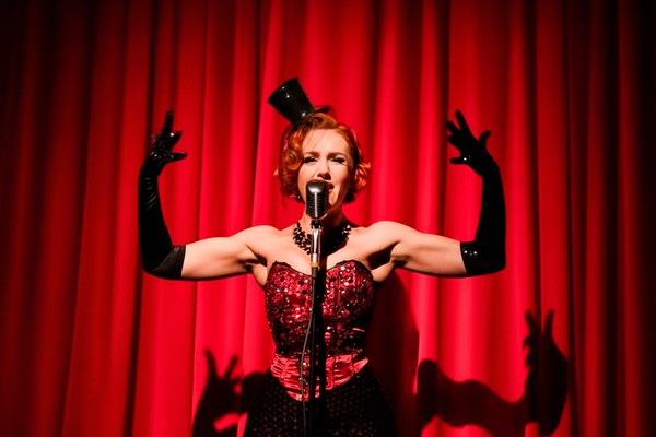 Кабаре бурлеск-шоу «Мадам Бум»