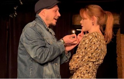 Дура ненормальная