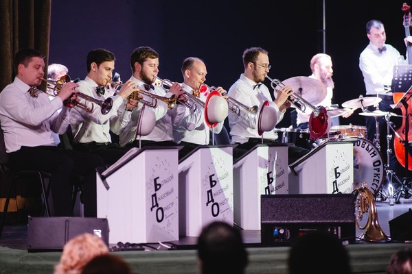 Большой джазовый оркестр Петра Востокова