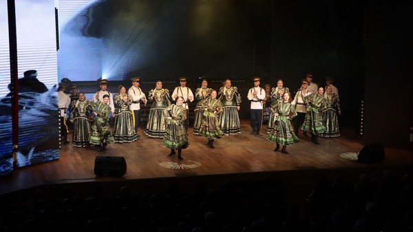 Патриотический концерт «Защитникам родины славу поем!»