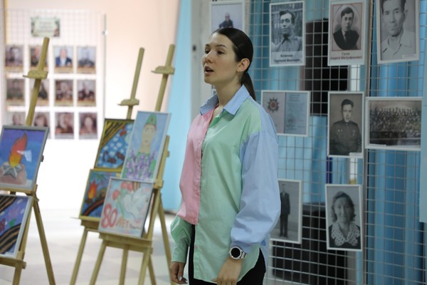 Открытие выставки фото и творческих работ «На крыльях Победы»