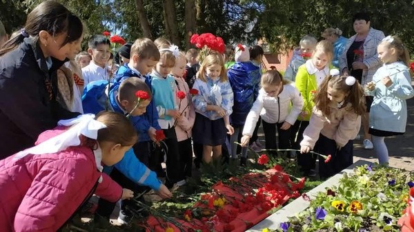 «Павшим воинам»