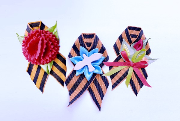 Мастер-класс «Победный май» Праздничная брошь