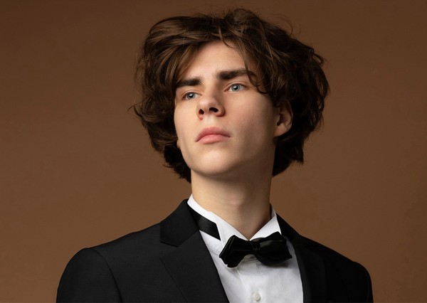 Гала-концерт пианистов ко Дню Победы