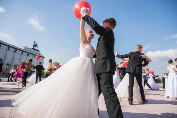 Патриотическая акция «Вальс Победы»