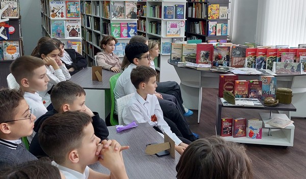 Исторический час «Страницы памяти: читаем о войне»