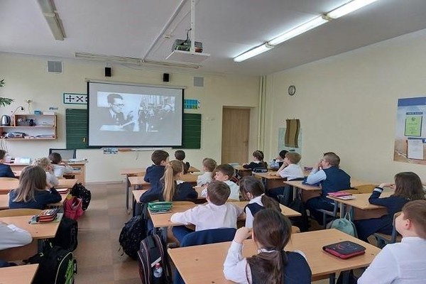 Час истории «Фронтовые дороги Челнов»