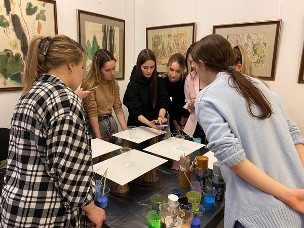 Мастер-класс в технике акриловой живописи «Слово и образ»