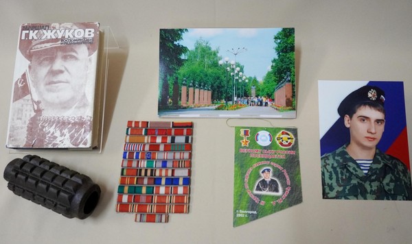 Экскурсия по выставке «Герои рядом»