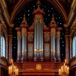 Орган при свечах: легендарные саундтреки и Notre-Dame de Paris