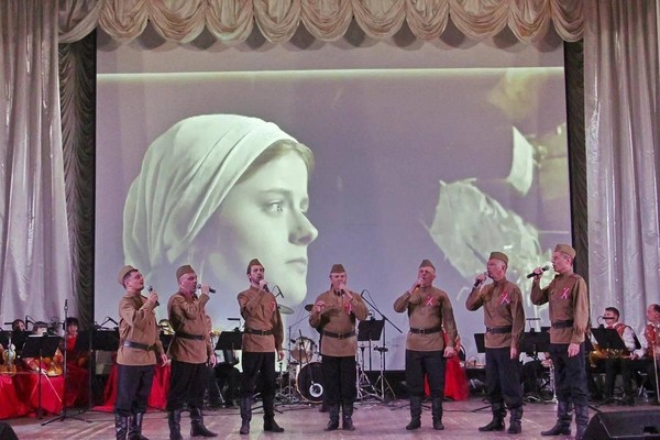 Концерт «Поклонимся великим тем годам»