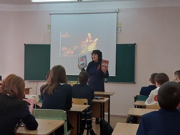 Исторический час «Без званий и наград: животные на войне»