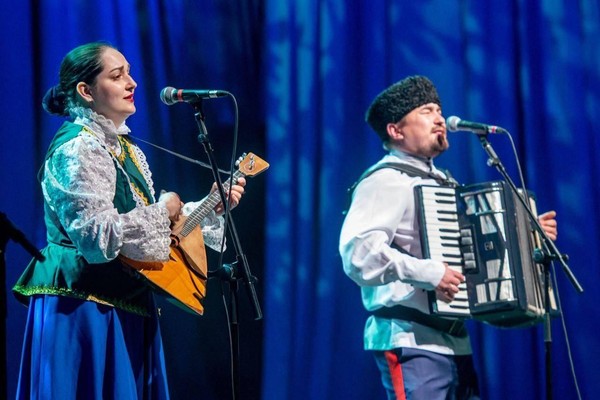 Концертная программа «Встреча с любимой песней военных лет»