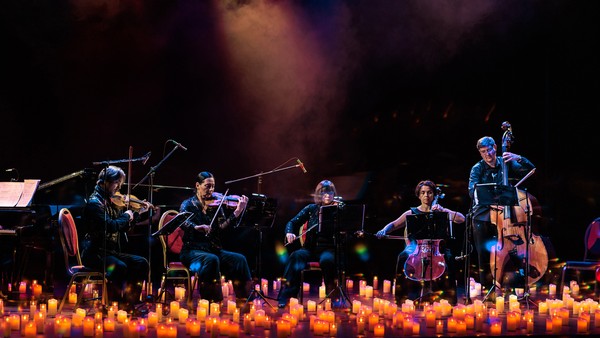 Киномузыка и дудук при свечах