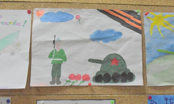 Выставка рисунков «Рисуем Победу»