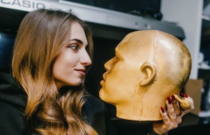 Двое в небе + стюардесса