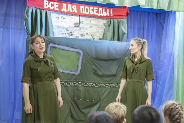 Спектакль «Петрушка на войне»